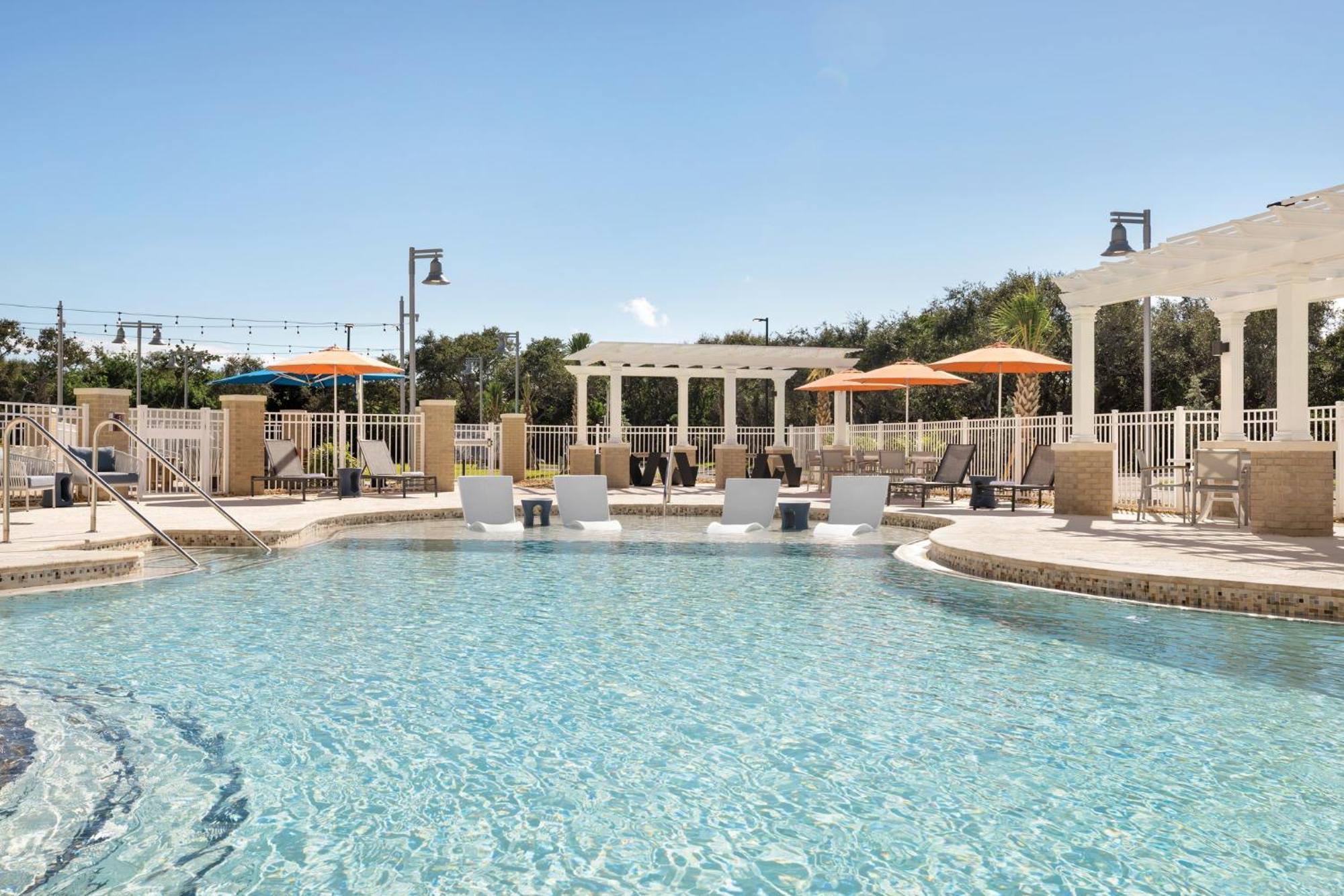 Holiday Inn Express Cape Canaveral By Ihg المظهر الخارجي الصورة